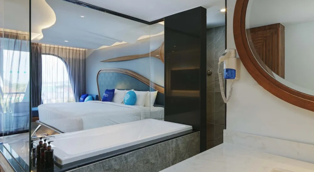 Номер Grand Deluxe The Oceanic Sportel Phuket - SHA Extra Plus