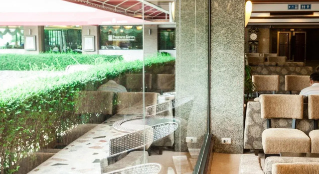 Tara Garden Hotel, Varaa Hotelli SPA-hotellit kohteessa Central Thailand, SPA