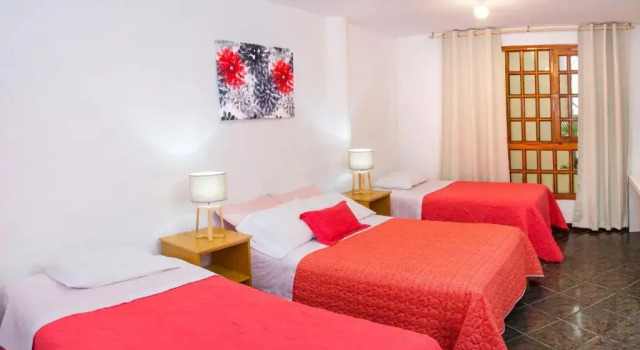 Standard Triple room El Huerto Hostel