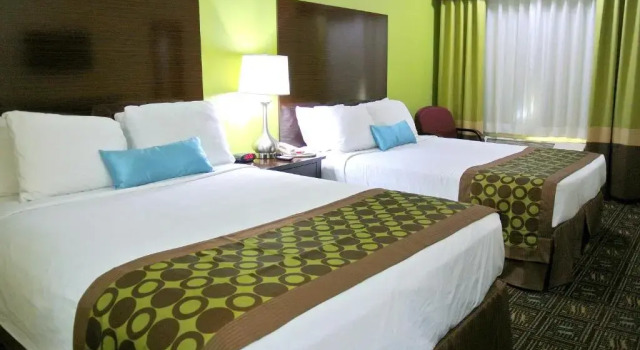 Номер Deluxe Solara Inn and Suites