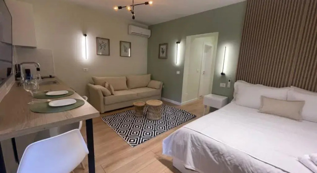 4SeasonsGea , Cozy Studio In Central Position , Tirana, Забронировать Отель Тирана область Тирана, рядом с Skanderbeg Square