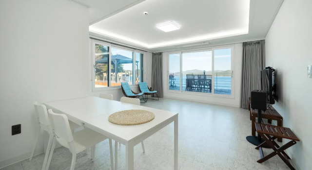 Geojae Uon Poolvilla Pension, Reserva ahora Hotel Geoje Gyeongsang del Sur
