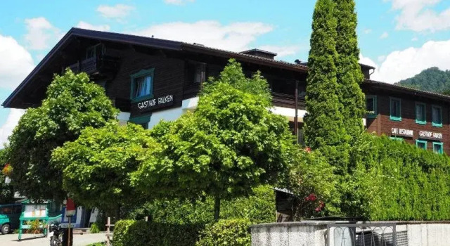 Gasthof Falken, Rezerwuj Hotel Hotele w Bregenzerwald z parkingiem, Parking