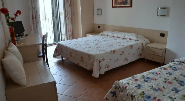 Трёхместный номер Standard B&B Le Quattro Fontane