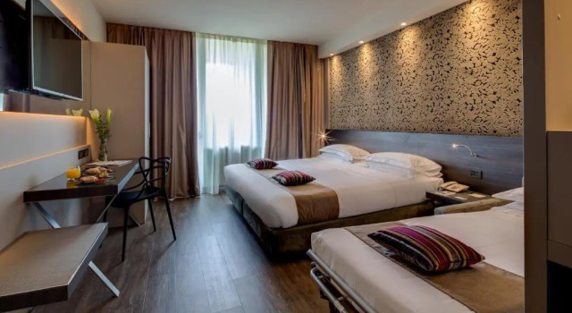 Семейный номер Standard с балконом Best Western Plus Hotel Farnese