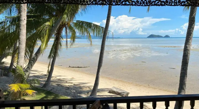 Коттедж Hin Kong Sunset Beach Front House