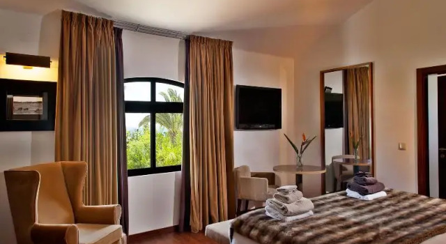 Двухместный номер Standard с балконом Luxury Villa Heated Pool, walk to São Rafael Beach, Albufeira