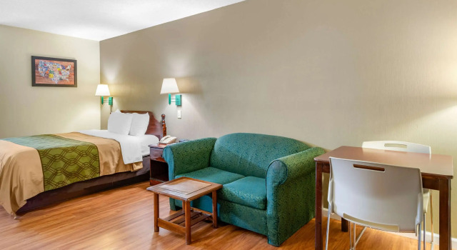 Двухместный номер Standard Econo Lodge Inn & Suites Southeast