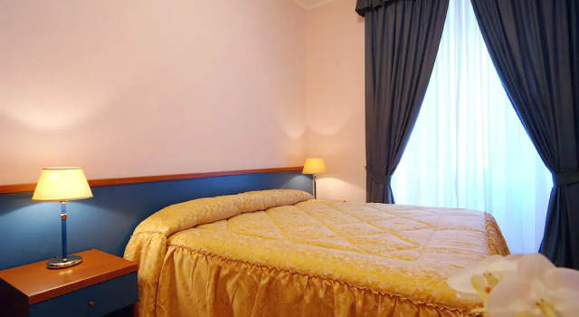 Buone Vacanze, Забронировать Отель Отели Рима с парковкой, рядом с Станция метро Manzoni, Парковка