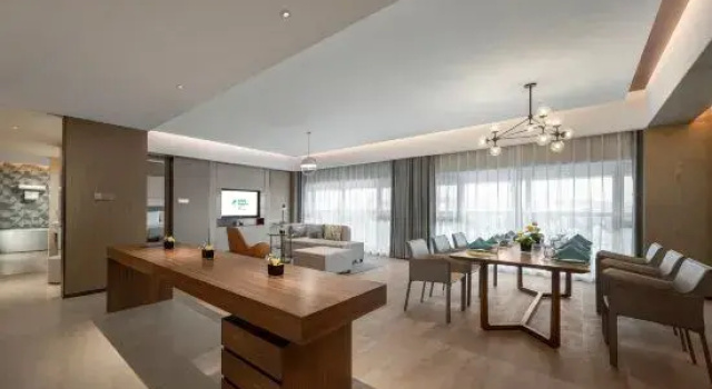 Люкс Deluxe Holiday Inn Express Changchun Jingyue by IHG