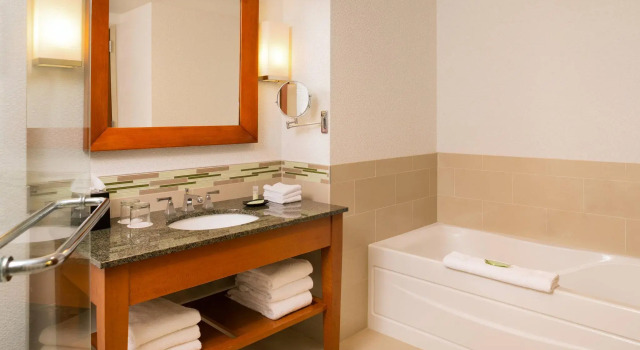 Двухместный клубный номер Standard The Westin Edina Galleria