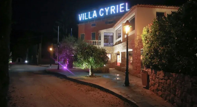 Villa Cyriel, Забронировать Вилла Коттеджи Конт, Коттедж