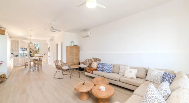 Ayia Thekla Beach House, Забронировать Вилла Отели Айия-Напа с парковкой, Парковка