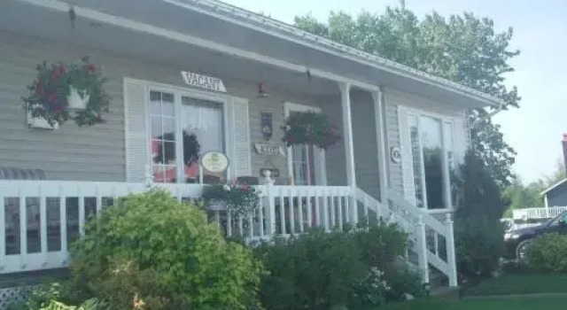 Gîte Entre Mer et Monts, Rezervovat Hotel Baie-Sainte-Catherine Quebec