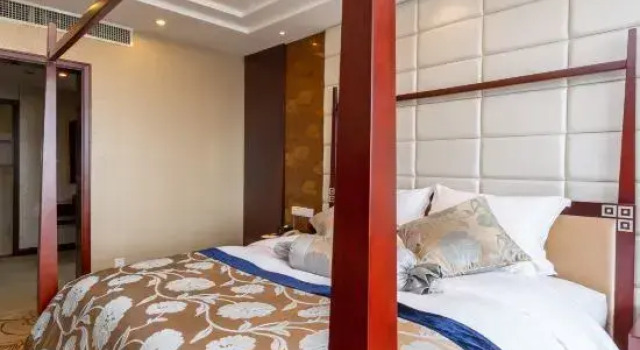 Трёхместный люкс Deluxe Huijin International Hotel