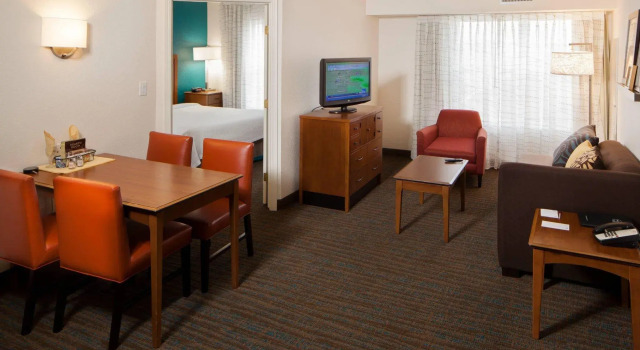 Люкс с 2 комнатами Residence Inn by Marriott Wichita East At Plazzio