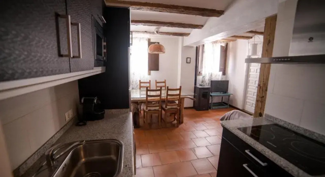 Zahr Albarracín, Book Apartment Hotels in Aragon with Parking, Parking