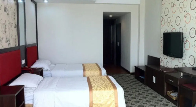 Qingdao High School Xianglan Hotel