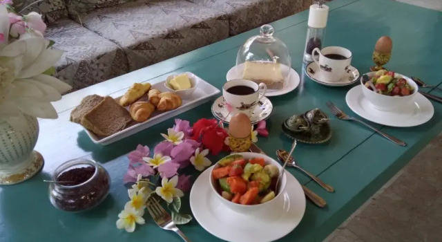 Вилла с 4 комнатами Gunung Paradis Retreat