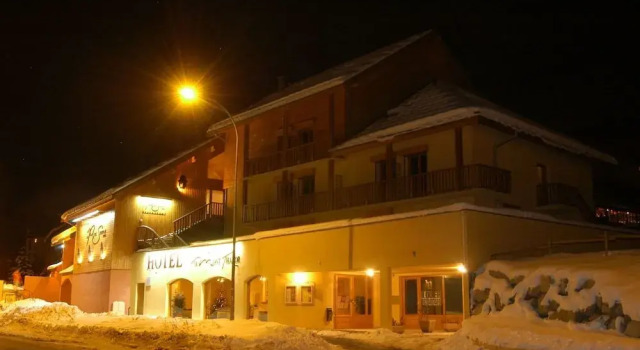 Hotel Mont Thabor, Varaa Hotelli La Salle-les-Alpes 