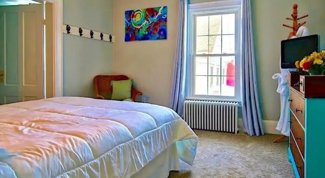 Captain Sawyer's Bed & Breakfast, Забронировать Отель Бутбей-Харбор Мэн