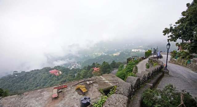 OYO 78317 3RK Fort Resort, Rezervovat Lázně / Resort Mussoorie Uttarakhand