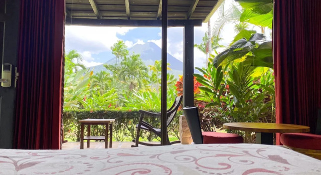 Четырёхместный полулюкс Superior Arenal Manoa Hot Springs Resort