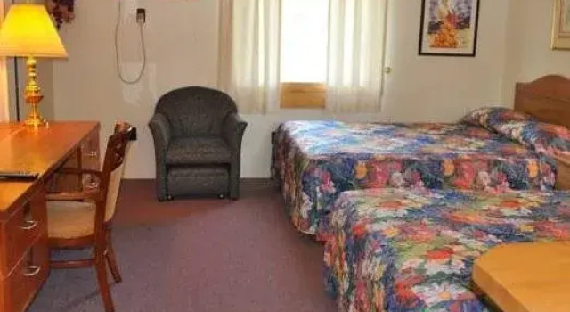 Turnpike Motel, Buchen Sie Motel  