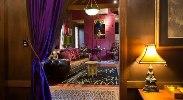 Thai Silk, Book Hotel Daylesford 