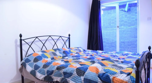 Cosy 1 Bedroom in East London, Забронировать Отель Отели Англии 3 звезды, 3*