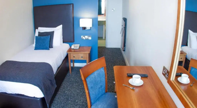 Одноместный номер Standard с балконом Sandbanks Hotel