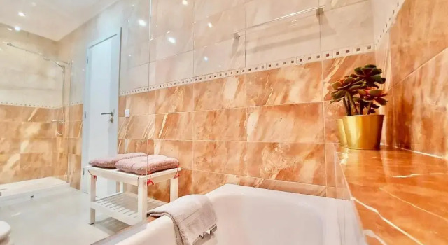 Апартаменты Deluxe Aromas Suites Apartments