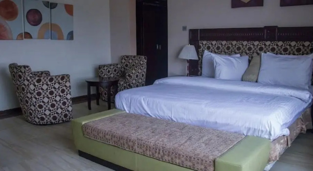 Номер Standard Excel Oriental Hotel & Suites