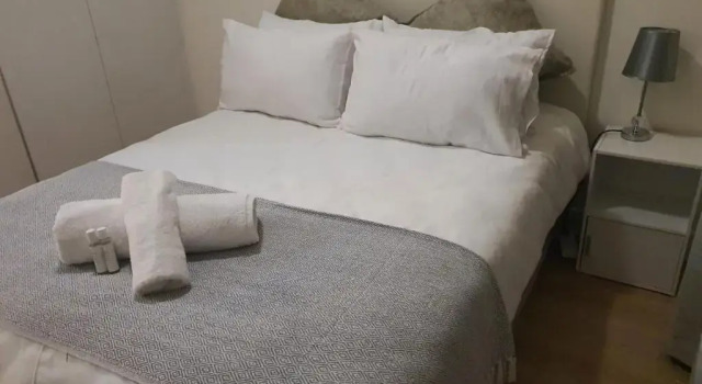 Stunning, Modern 1 bedroom Apartment Sandton, Buchen Sie Ferienwohnung Sandton 