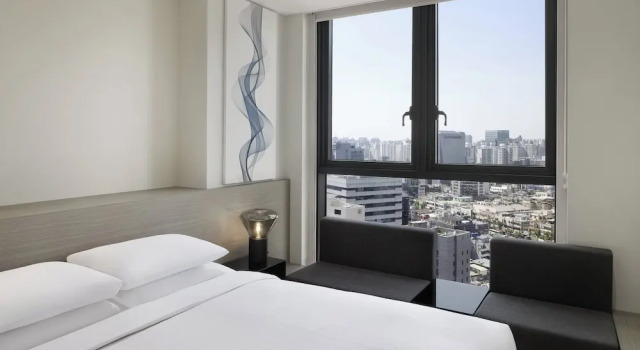Одноместный номер Superior Fairfield by Marriott Seoul