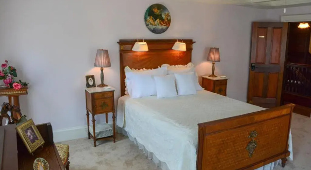 Двухместный люкс The Towers Bed & Breakfast