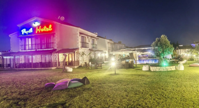 Albeon Hotel