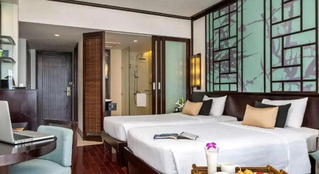 Двухместный номер Superior с балконом Novotel Ha Long Bay Hotel