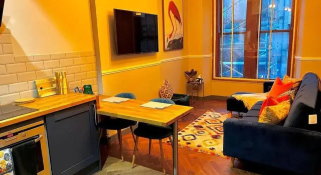 Апартаменты New! Stunning 1 bed Apt in West End