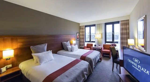 Четырёхместный номер Standard Crowne Plaza Maastricht by IHG