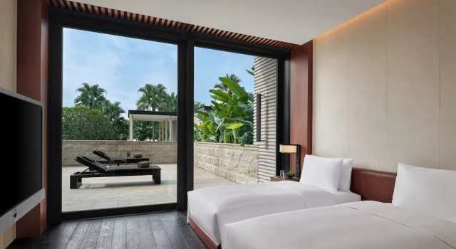 Люкс с 2 комнатами с балконом Lohkah Hotel & Spa Xiamen