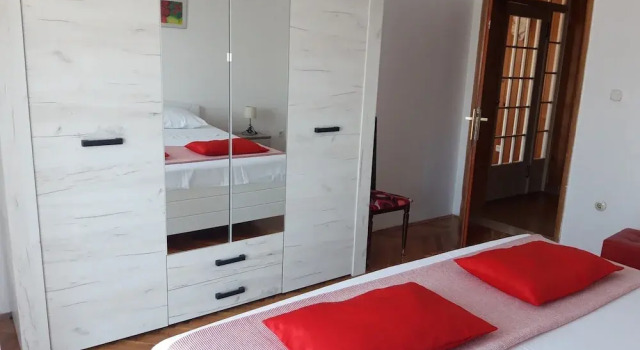 Big apt W.large Terrace&great sea View,close Beach, Забронировать Вилла Арбания Трогир