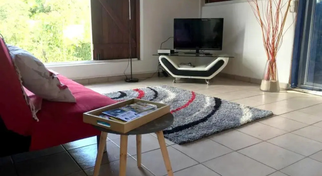 Property With one Bedroom in Le Gosier, With Wonderful Mountain View,, Rezerwuj Hotel Le Gosier Grande-Terre