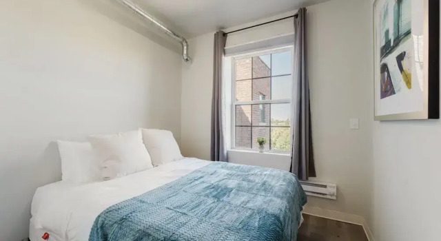 Апартаменты Modern Retreat Near Henry Ford