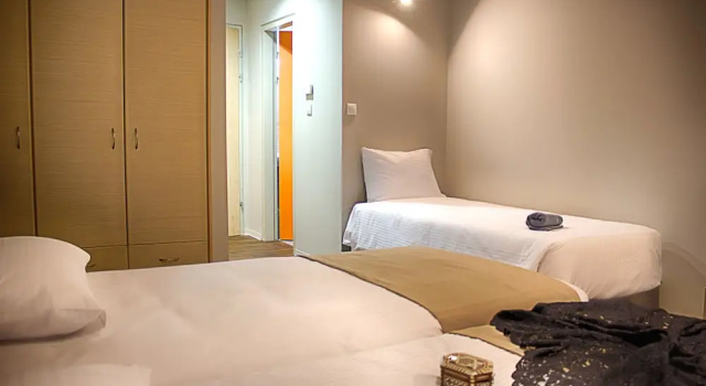 Трёхместный номер Standard с балконом Athlos Hotel
