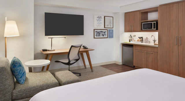 Номер Standard Econo Lodge Inn & Suites Toronto Airport