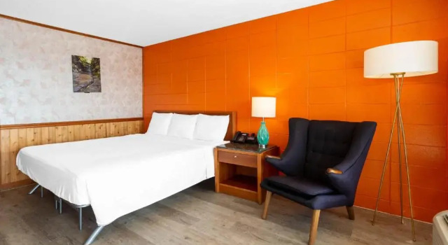 Town and Country Inn, Rezervați Hotel Streator 