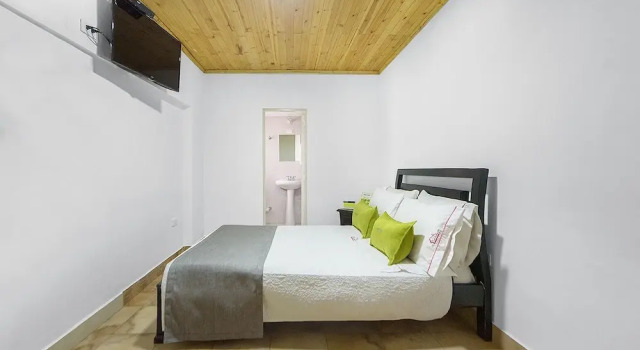 Hotel Casa Normandia, Book Hotel Engativa Bogotá