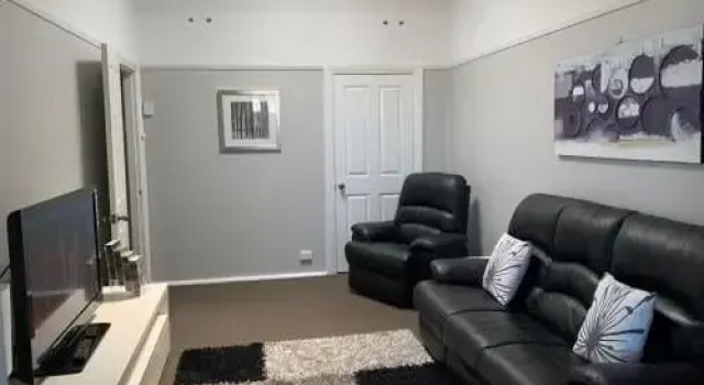 Five Ways CBD Apartment - Spacious, Wifi, Free Parking