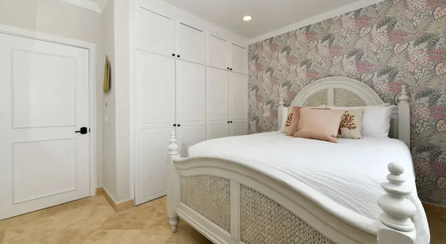 Newly Remodeled 5-bedroom 5-bath in Tierra del Sol!